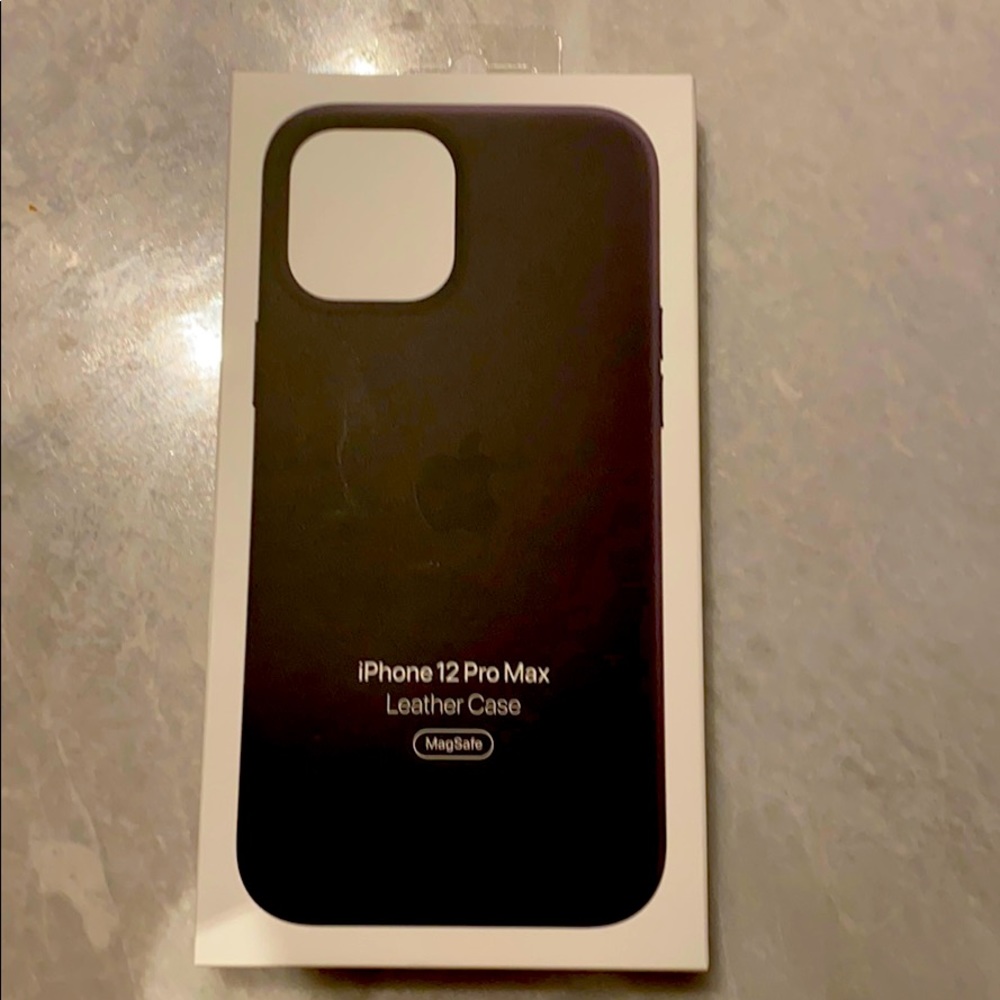 Apple iPhone 12 pro max leather case with MagSafe